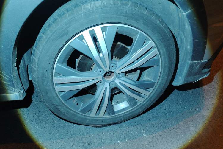 Used Volkswagen C-TREK 2017 230TSI DSG Luxury Model
