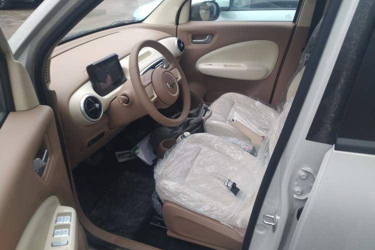 Used Wuling Hongguang MINIEV 2025 Four-Door Version Advanced Edition
