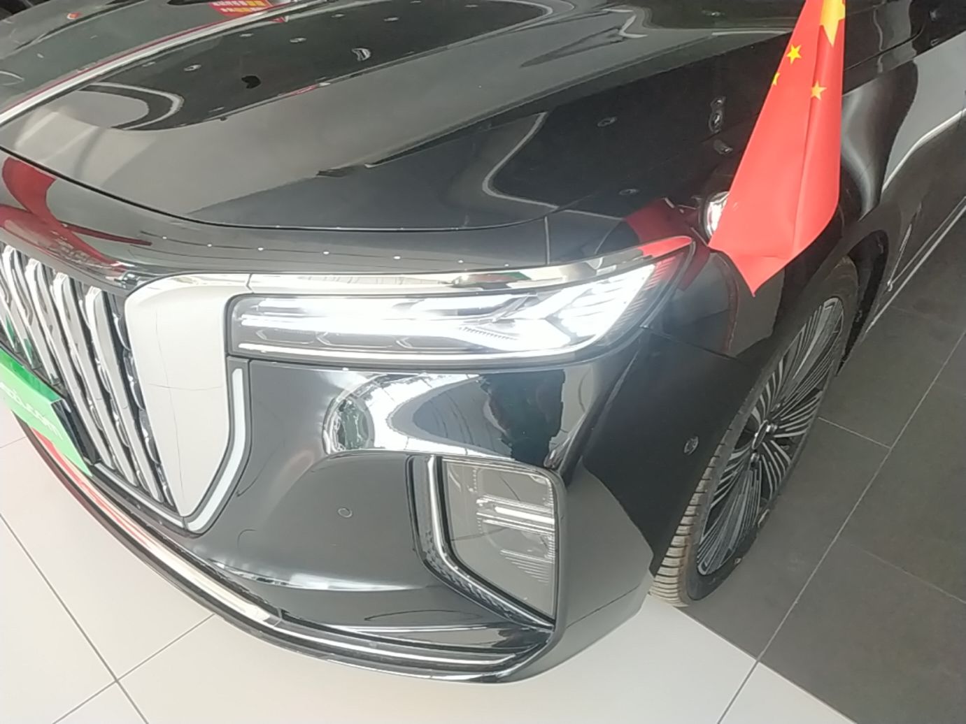 Hongqi H9 2025 2.0T Two-Wheel-Drive Flagship Luxury Business Edition 5 Seats — снимка 8