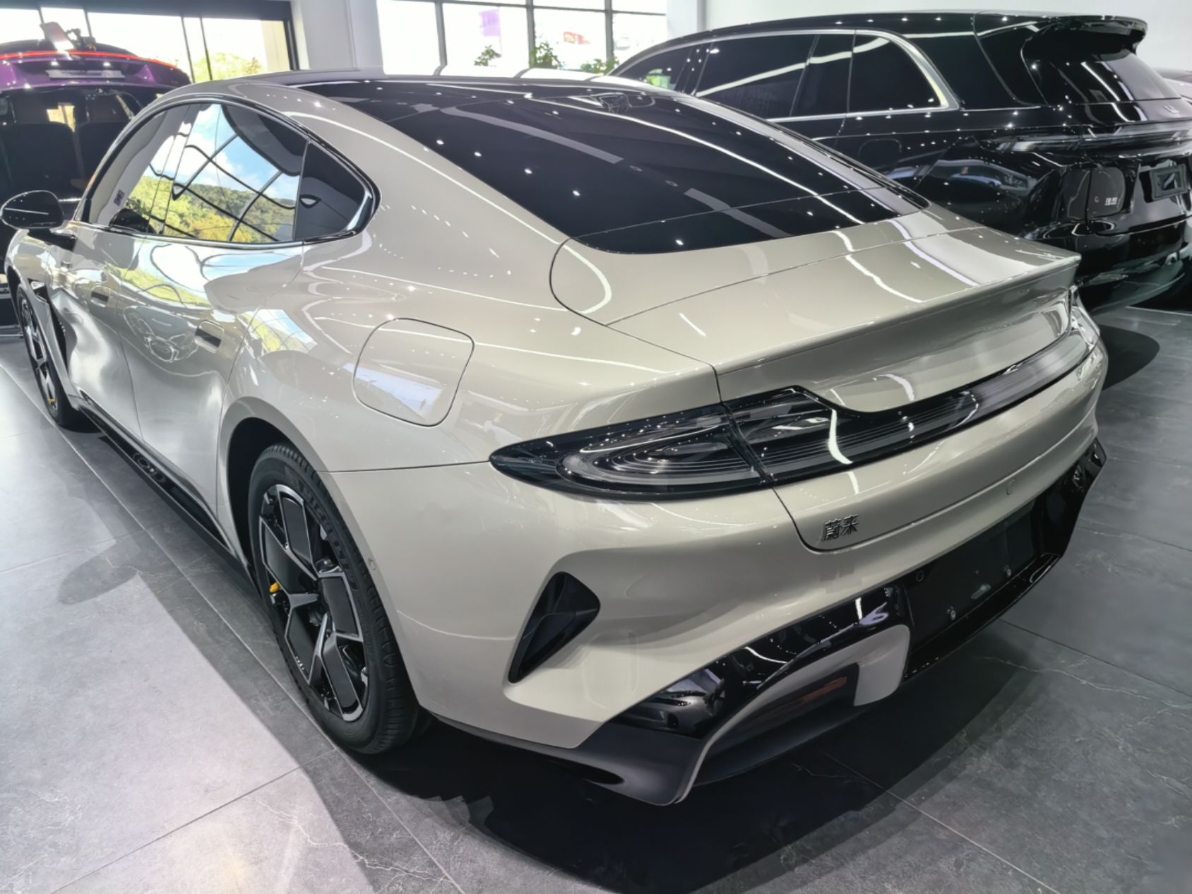 Xiaomi Auto SU7 2024 Rear-Drive Long-Range Intelligent Driving Version — снимка 4
