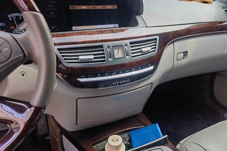 Used Mercedes-Benz S-Class 2012 S 400 L HYBRID Grand Edition Audio And AC Panel