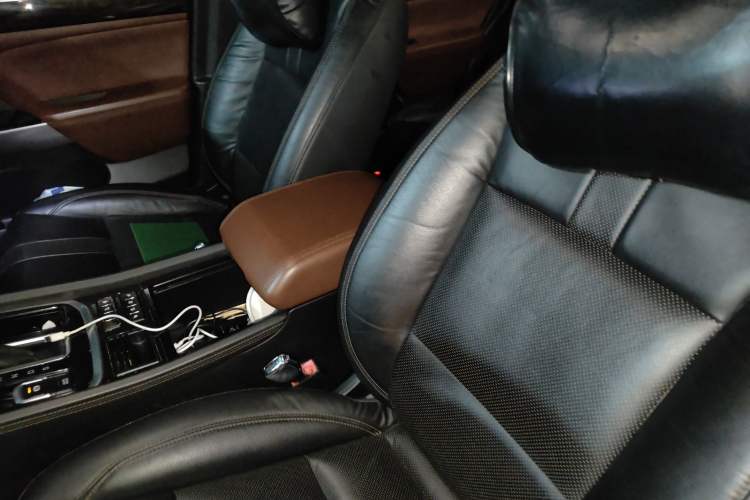 Used GAC Trumpchi GS8 2017 320T Two-Wheel Drive Luxury Smart Connectivity Version (7 Seats)
