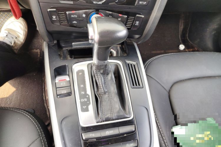 Used Audi A4L 2013 35 TFSI Automatic Standard Model Gear Lever