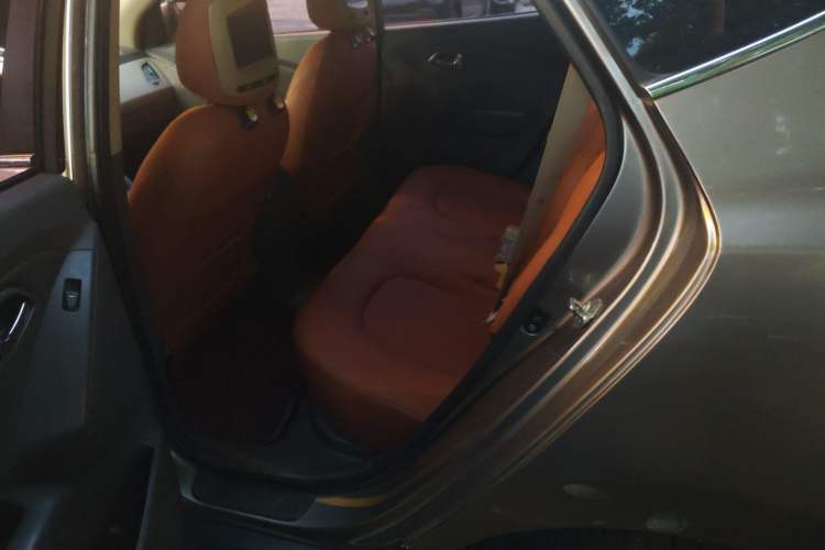 Used Hyundai ix35 2013 2.0L Automatic Two-Wheel Drive Smart GLS China IV Standard Left Rear Seat