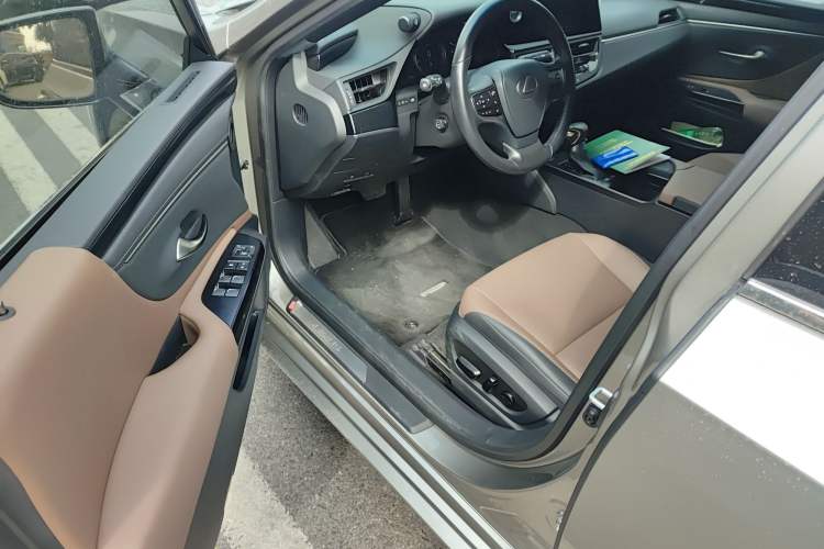 Used Lexus ES 2021 200 Excellence Edition