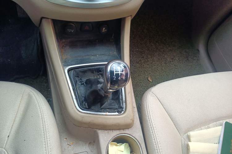 Used Baojun 730 2014 1.5L manual standard trim 7 seats
