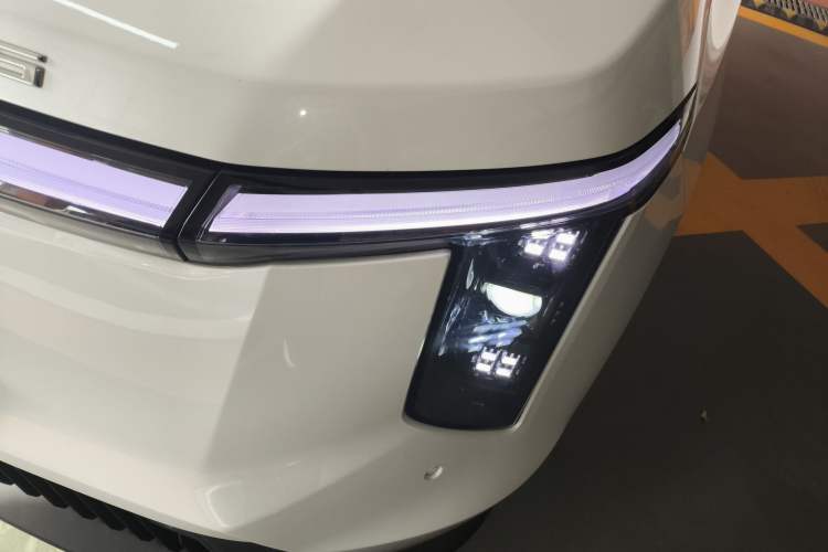 Used SAIC MAXUS Dajia 7 2024 605 km Extended Range Highland Version Six-Seater Left Front Headlight