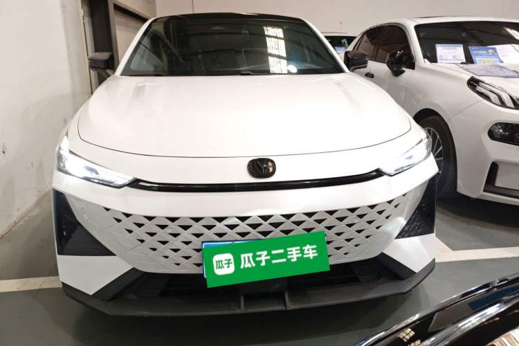 Used CHANGAN UNI-V 2024 1.5T Prestige Edition
