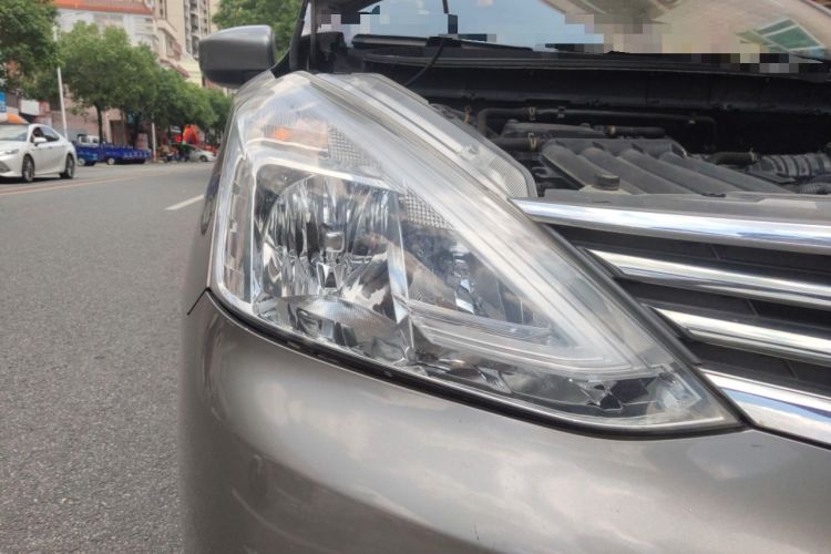 Used Nissan Livina 2013 1.6XE Manual Comfort Edition