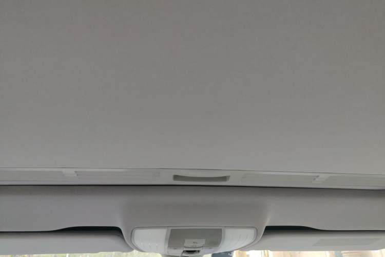 Used Mercedes-Benz E-Class 2013 E 260 L CGI Elegant Model