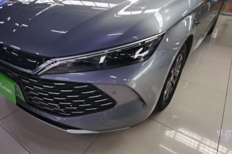Used BYD Qin L 2025 DM-i Smart Drive 80KM Leading Model
