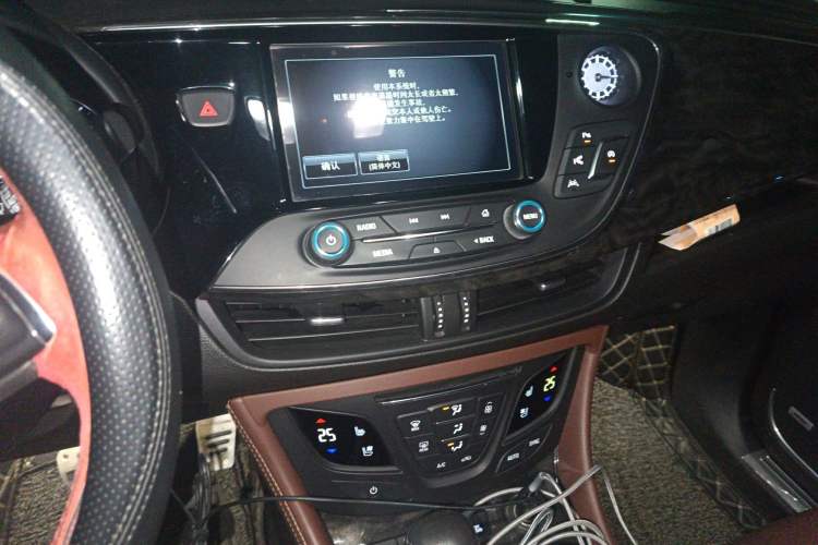 Used Buick Envision 2014 28T All-Wheel-Drive Versatile Sports Flagship Edition