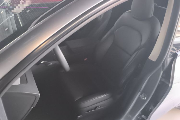 Used Tesla Model Y 2025 Rear-Wheel-Drive Version