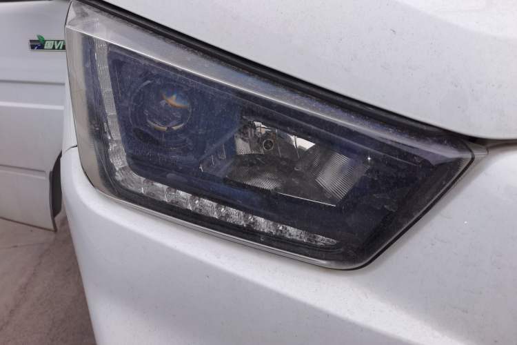 Used JMC Transit 2021 2.8T Space King Standard Version Short Wheelbase Mid-Height Roof 6-Seater Diesel Euro VI JX493