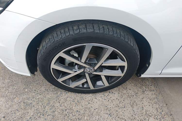 Used Volkswagen Golf 2020 280TSI DSG Luxury Edition Left Front Wheel Hub