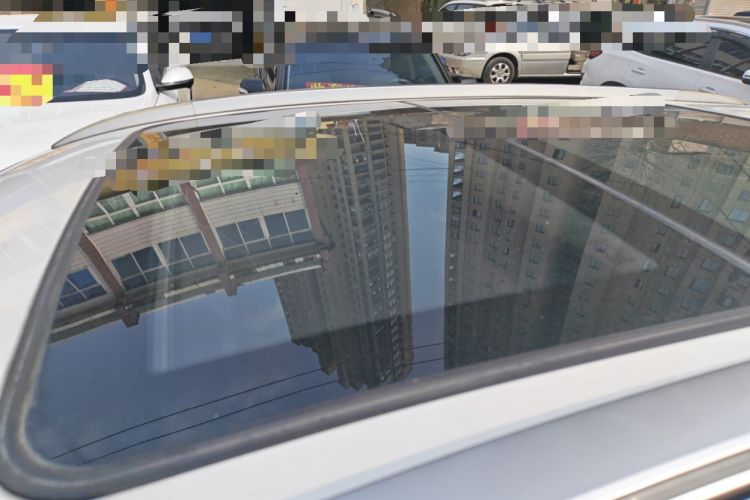 Used Soueast DX7 2017 1.5T Automatic White Rider Trim
