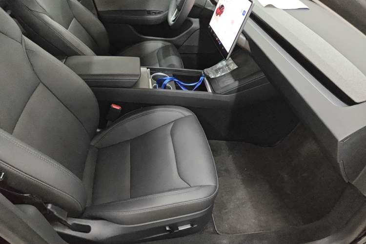 Used Tesla Model 3 2023 Rear-Wheel-Drive Version
