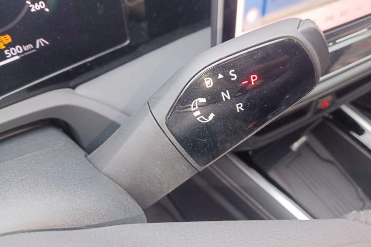 Used Volkswagen Magotan 2024 380TSI DSG Prestige Edition DaMai Package Gear Lever