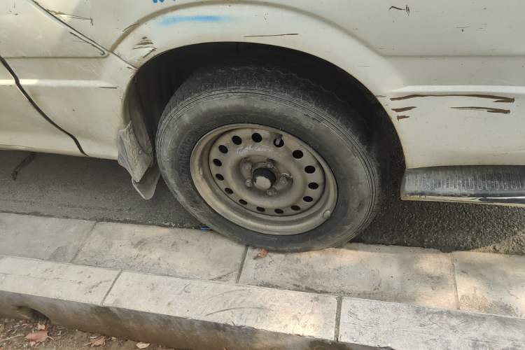 Used King Long Golden Way 2016 2.0L Box Truck 4G20
