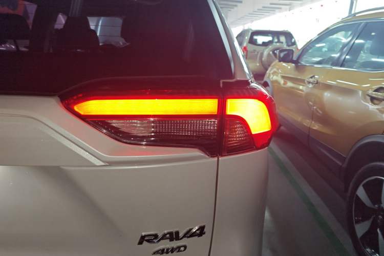 Used Toyota RAV4 2021 2.0L CVT 4x4 Style PLUS Edition
