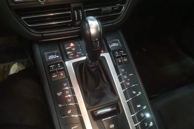 Used Porsche Macan 2020 Macan 2.0T