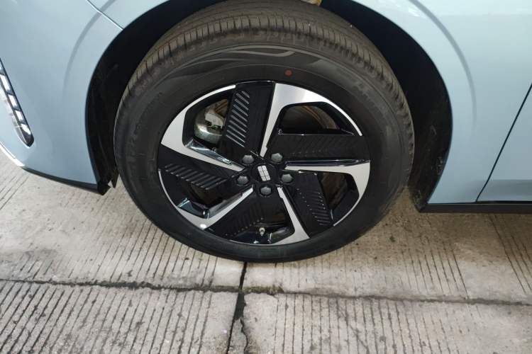 Used Geely Galaxy L6 2025 EM-i 140km Starship Edition
