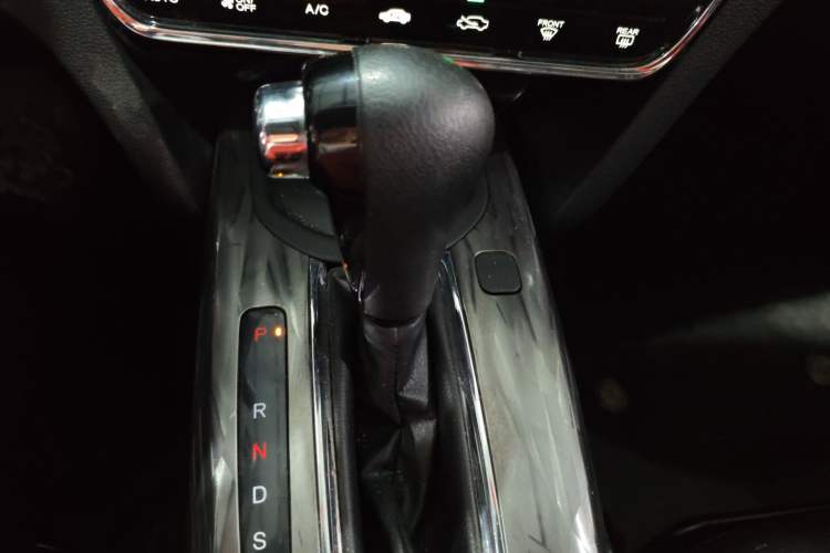 Used Honda XR-V 2019 220TURBO CVT Luxury Edition China VI Emission Standard Gear Lever