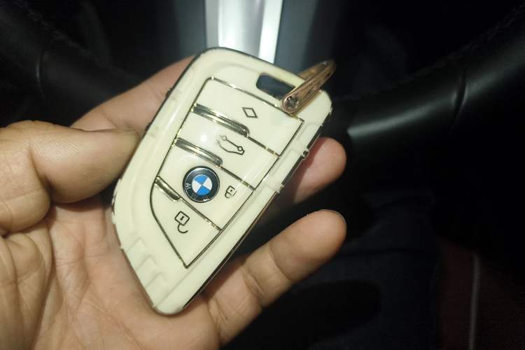 Used BMW 5 Series 2022 Restyled 525Li M Sport Package Vehicle Key