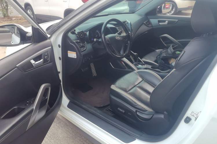 Used Hyundai Veloster 2012 1.6T Automatic Luxury Edition