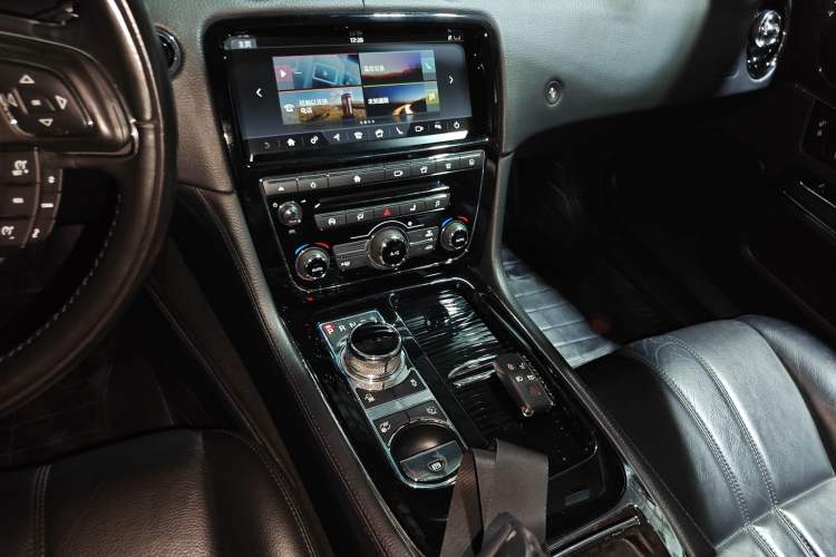 Used Jaguar XJ 2018 XJL 3.0 SC Two-Wheel-Drive Elegant Business Edition
