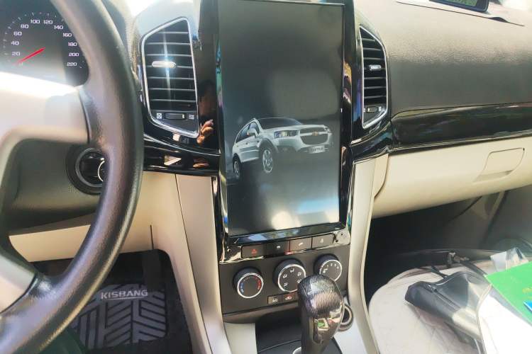 Used Chevrolet Captiva 2015 2.4L Two-Wheel Drive Urban Version 5 Seats