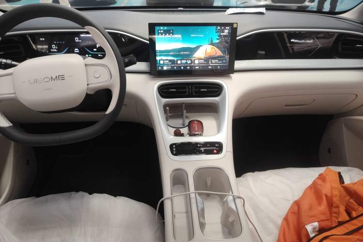 Used Geely Galaxy Geome 2026 Model 310km Youth Edition
