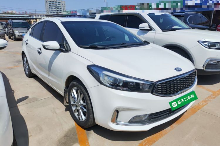Used Kia K3 2016 1.6L Automatic GLS Front Right 45 Deg