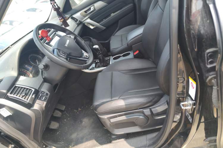 Used Haval H2 2017 Red-Label 1.5T Manual Two-Wheel Drive Luxury Model