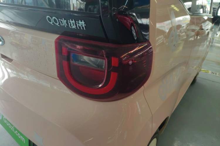 Used Chery QQ Ice Cream 2022 170km Sundae Phosphate Lithium-Ion Exterior 3