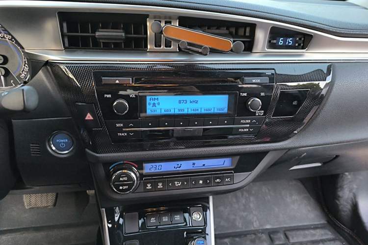 Used Toyota Levin 2016 Dual-Engine 1.8H GS E-CVT Elite Model with Sunroof
