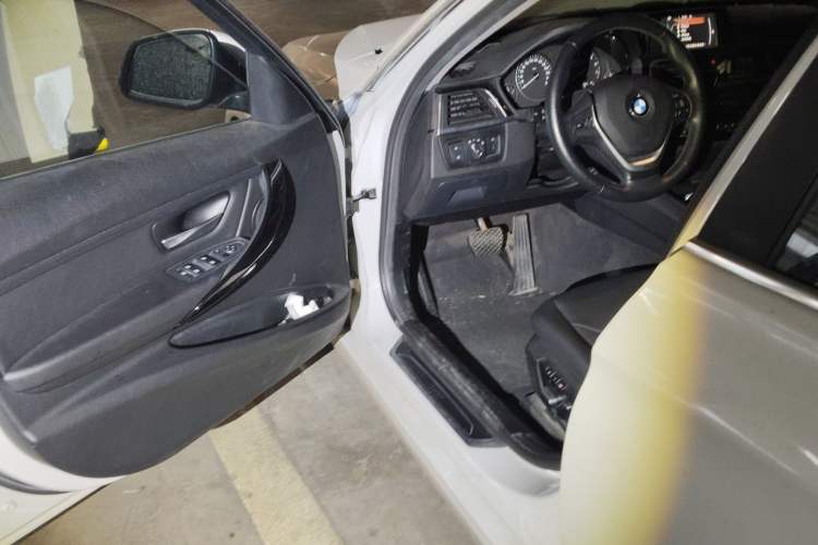 Used BMW 3 Series 2017 318Li Fashion Model
