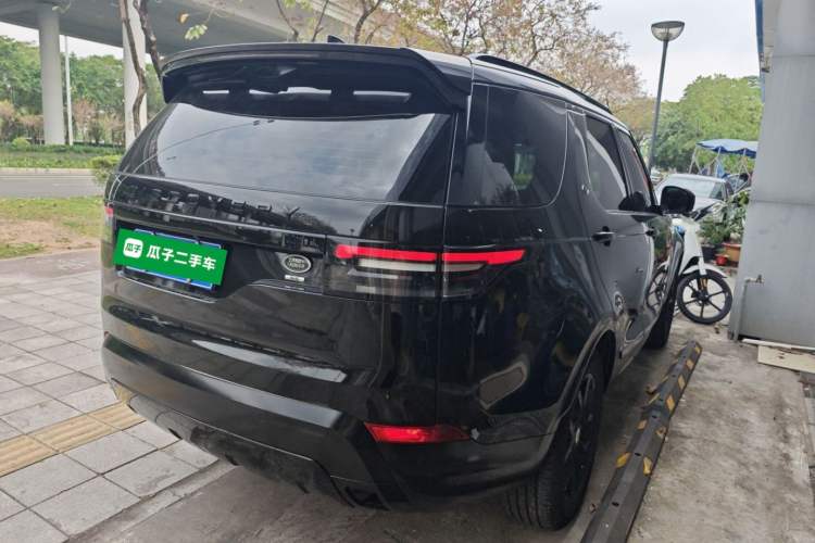 Used Land Rover Discovery 2018 3.0 SC V6 SE Rear Right 45 Deg