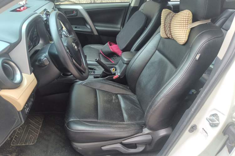 Used Toyota RAV4 2016 2.0L CVT Two-Wheel Drive Urban Edition China V Standard Left Front Seat