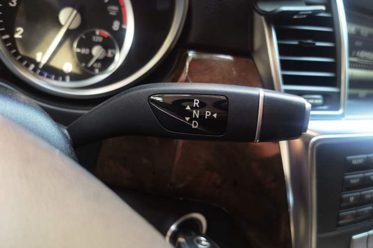 Used Mercedes-Benz M-Class 2014 ML 400 4MATIC Dynamic Model
