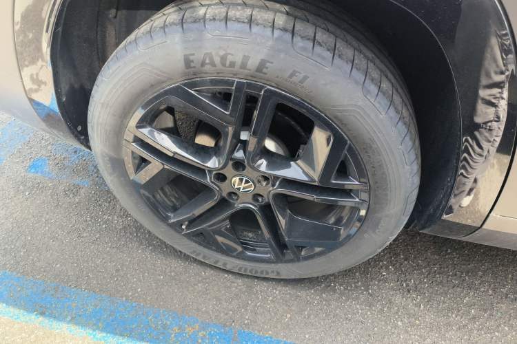 Used Volkswagen Teramont 2025 Tiguan Pro 450TSI Four-Wheel Drive Summit Edition
