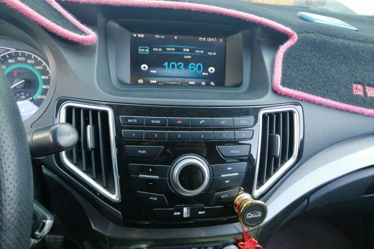 Used Great Wall C30 2015 1.5L Manual Luxury Model Audio And AC Panel