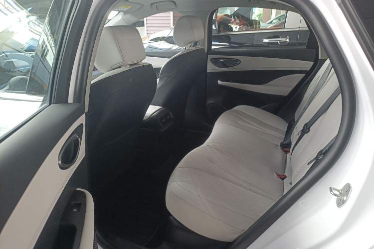 Used BYD Seal 05 DM-i 2025 DM-i Intelligent Drive 120KM Flagship Model Left Rear Seat