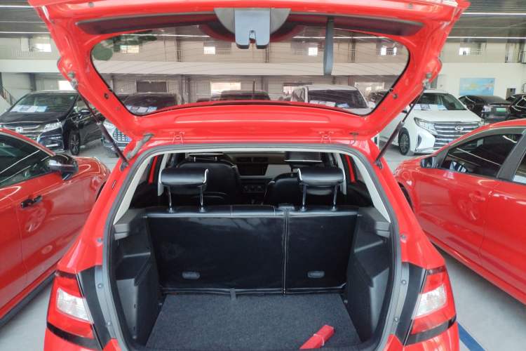 Used Skoda Fabia 2017 1.4L Automatic Car Enjoy Edition
