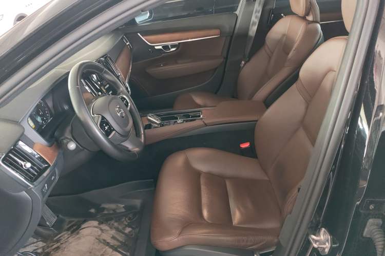 Used Volvo S90 2021 B5 Zhiyi Luxury Edition
