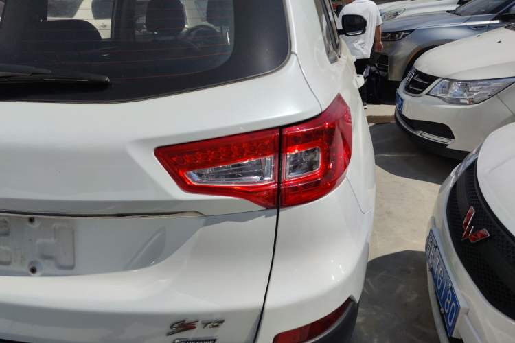 Used CHANGAN CS75 2016 1.8T Automatic Elite Model China V Standard Right Rear Taillight