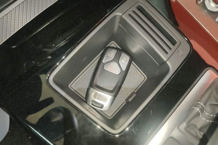 Used Audi Q5L 2022 40T Luxury Dynamic Model
