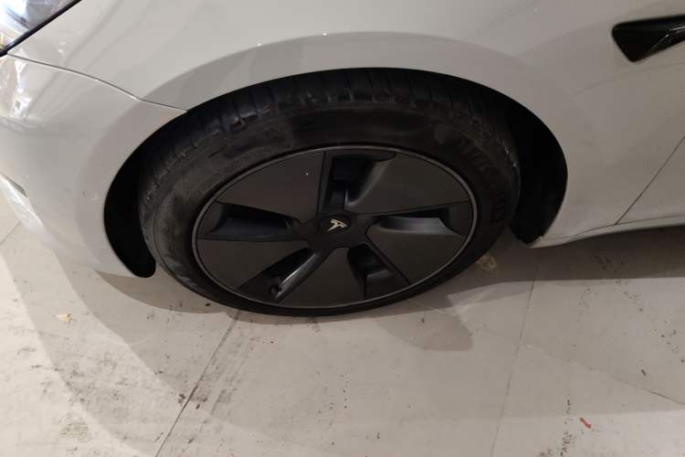 Used Tesla Model 3 2022 Rear-Wheel-Drive Version Left Front Wheel Hub