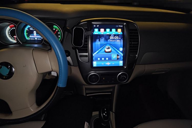 Used Dongfeng Junfeng E11K 2019 Standard Model
