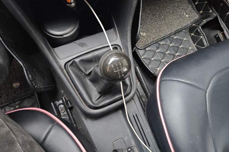 Used Volkswagen Santana 2015 1.6L Manual Fashion Edition Gear Lever